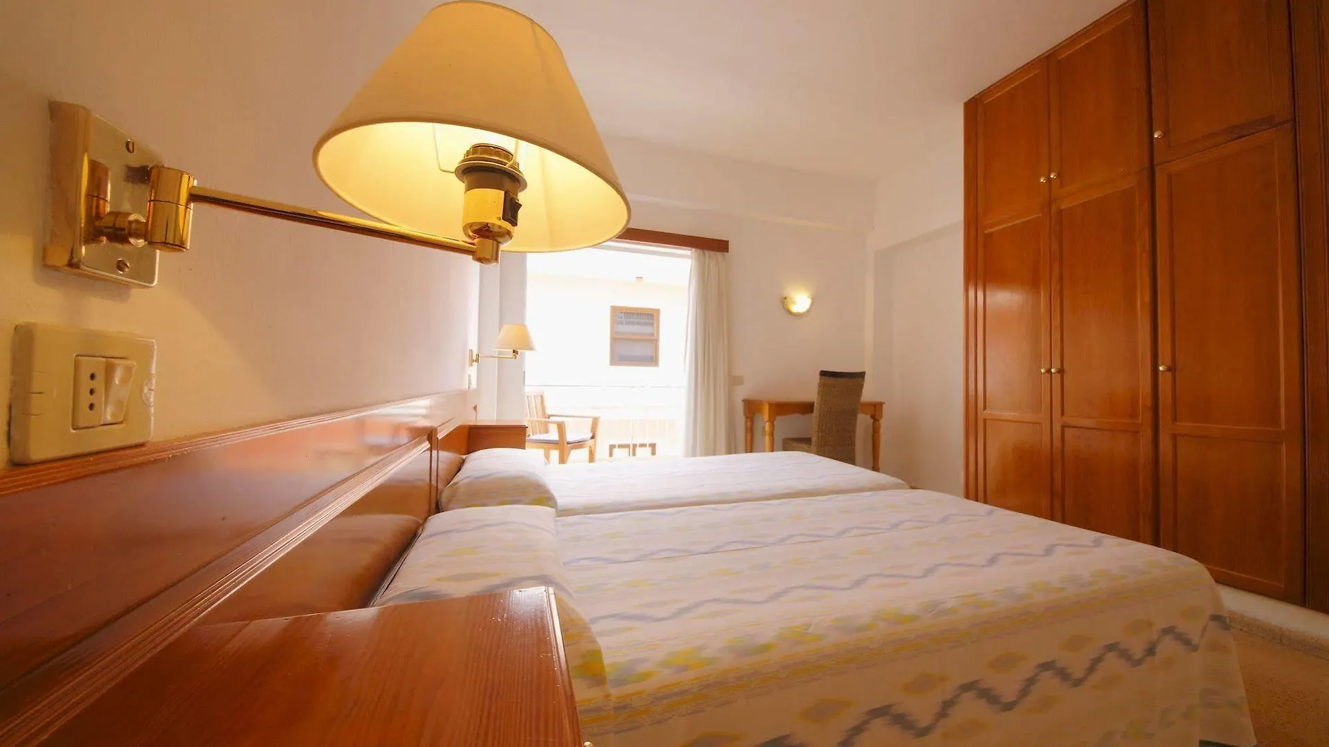 Hotel Eden Los Llanos De Aridane 0*,